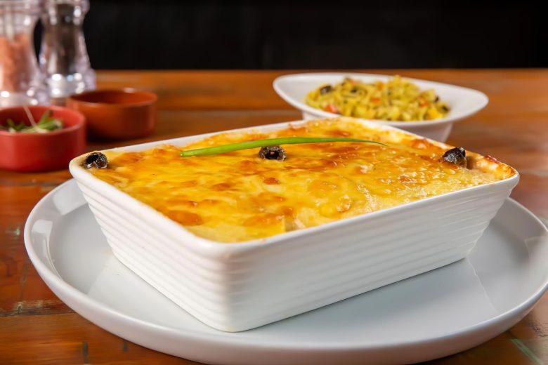 Lasanha de frango com molho branco
