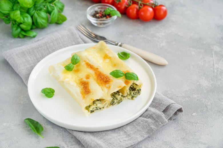 Panqueca de massa integral de espinafre e queijo