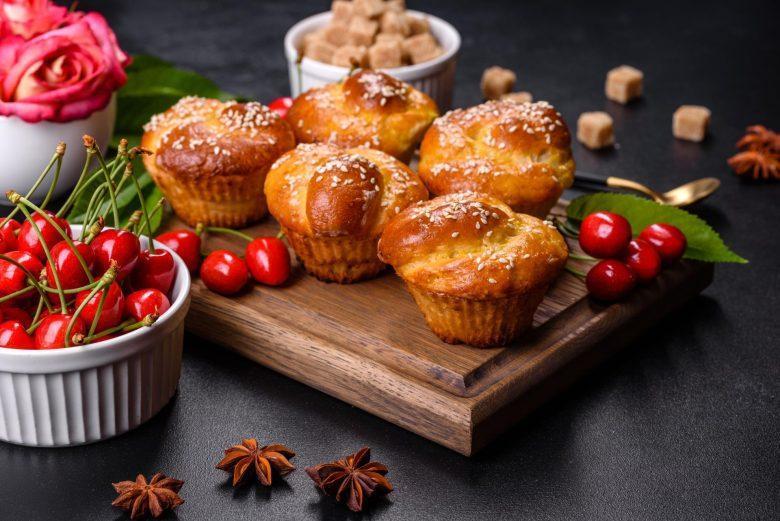 Bolinho de queijo e peito de peru