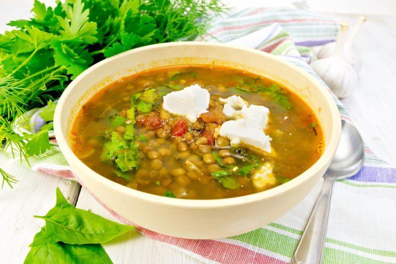 Sopa húngara de lentilha