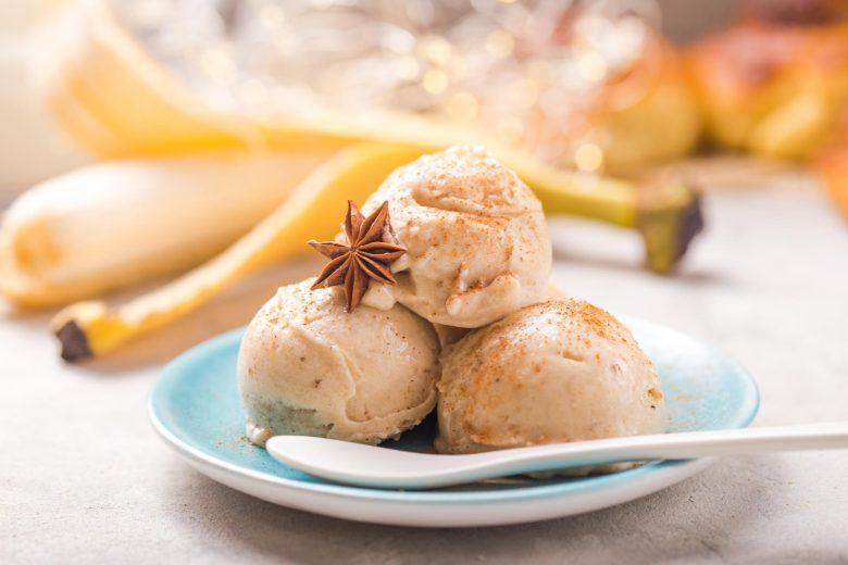 Sorvete cremoso de banana