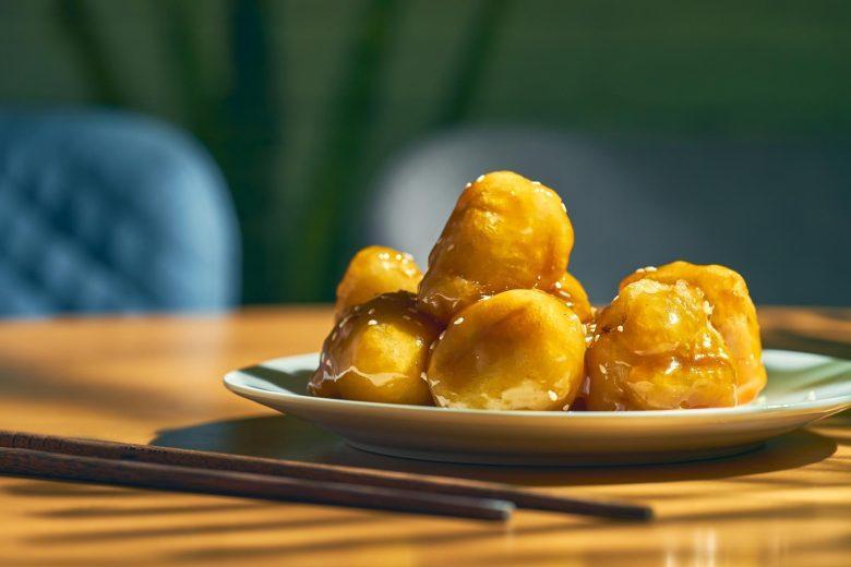 Banana caramelada à moda oriental