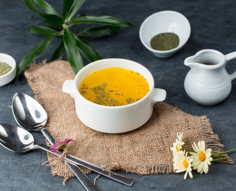 Caldo de galinha completo