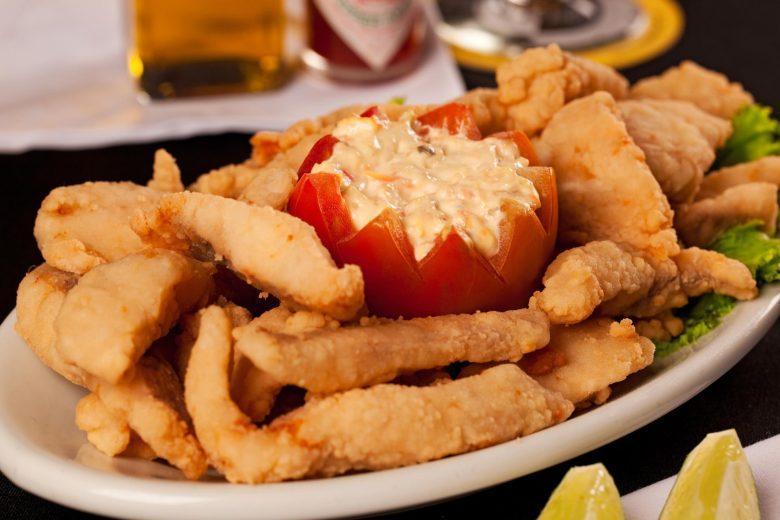 Isca de peixe empanada