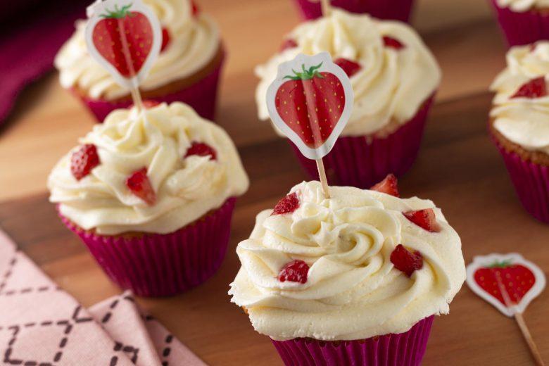 Cupcake de morango e iogurte