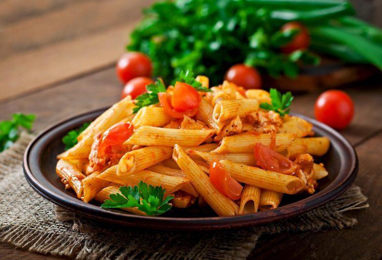 Penne com tomate