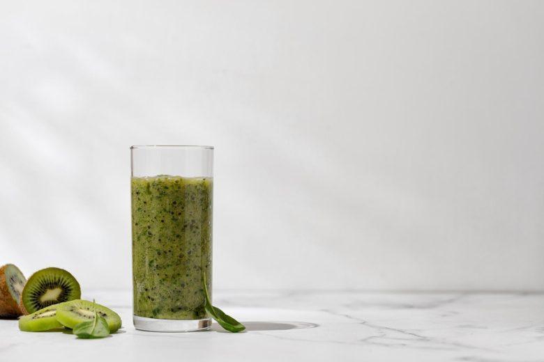 Suco de kiwi com maçã