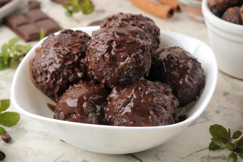 Sorvete de chocolate meio amargo