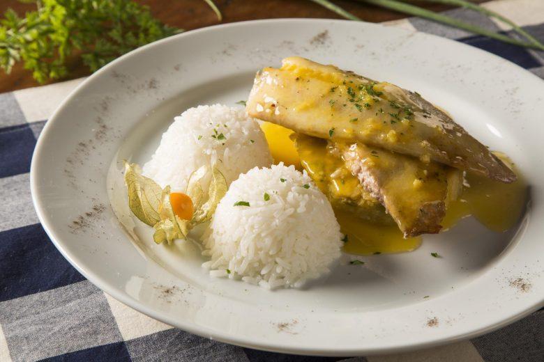 Tilápia com molho de laranja