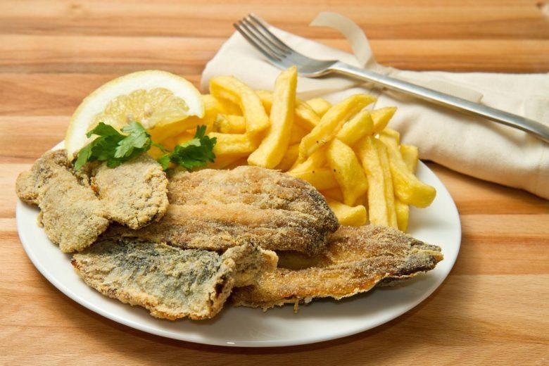 Sardinha frita no fubá
