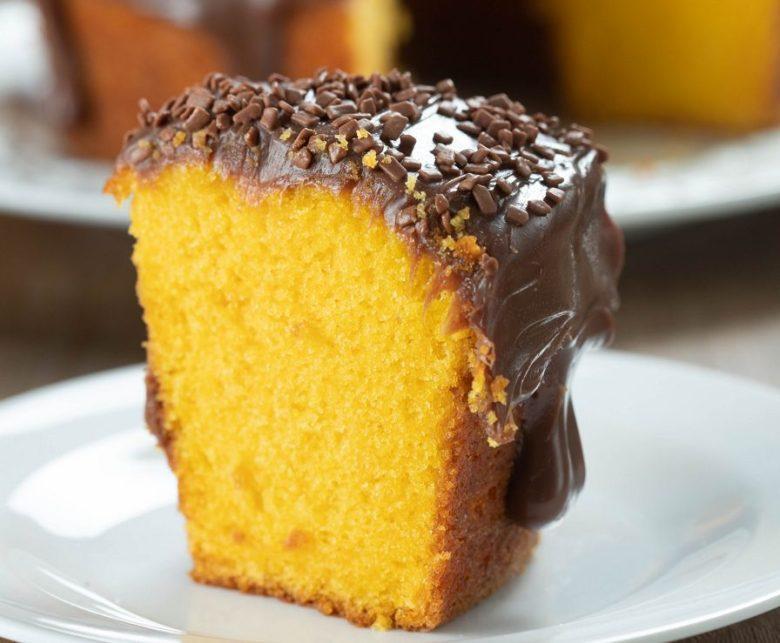 Bolo de cenoura com chocolate especial