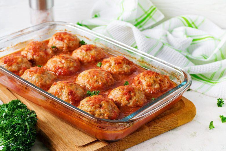 Almôndega de frango com molho