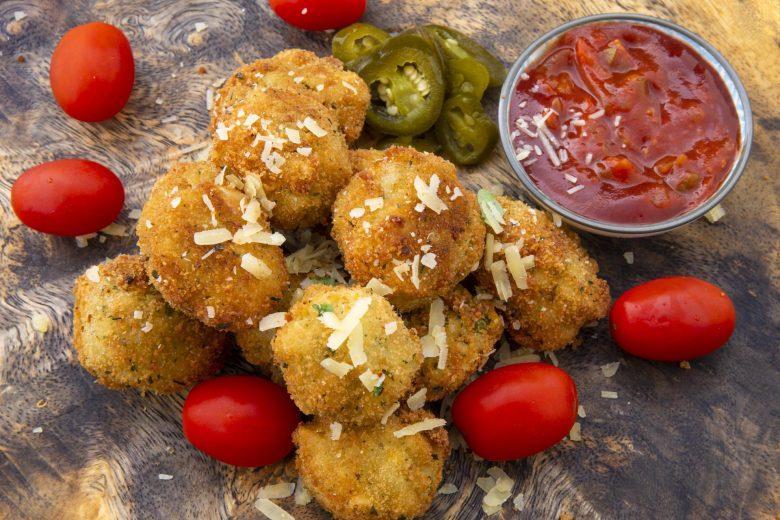Bolinho de mandioca e bacon