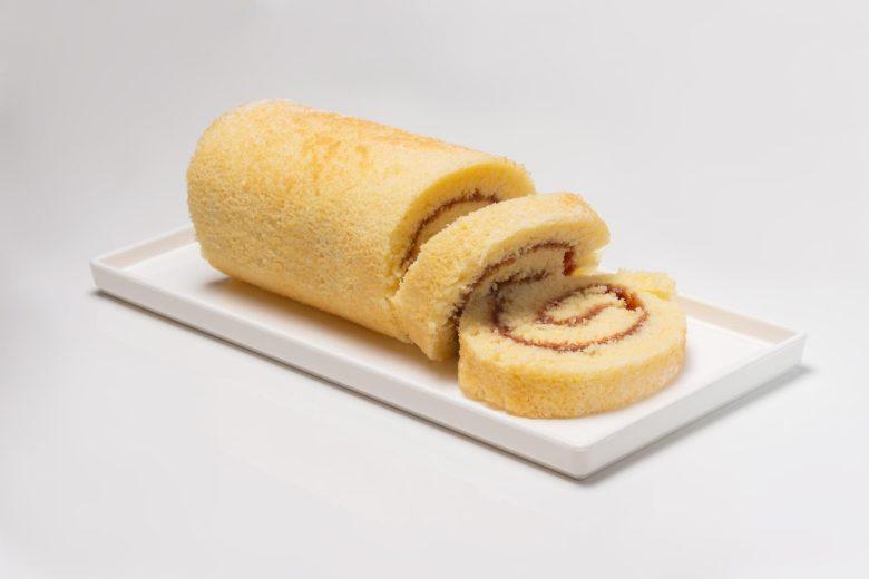 Rocambole de coco com goiabada