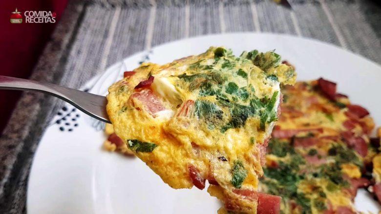 Omelete de calabresa