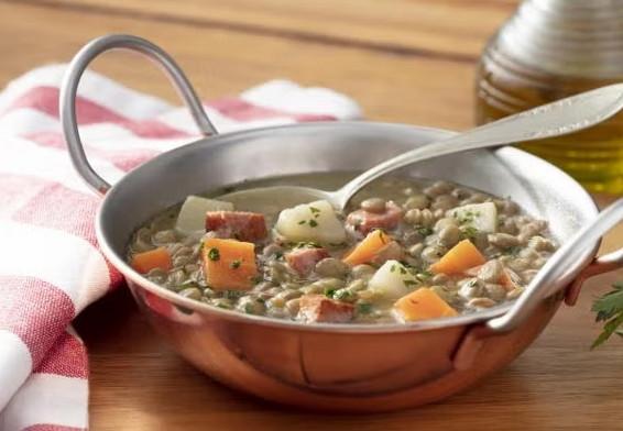 Sopa de lentilha camponesa