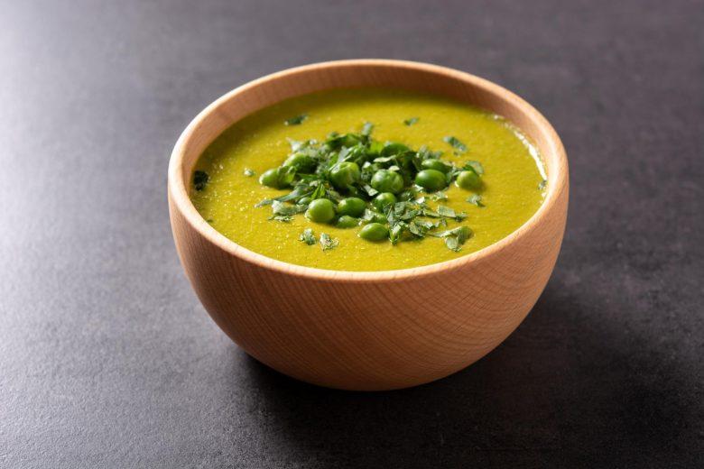 Sopa de ervilha com hortelã