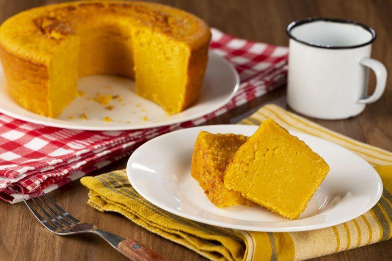 Bolo de milho cozido