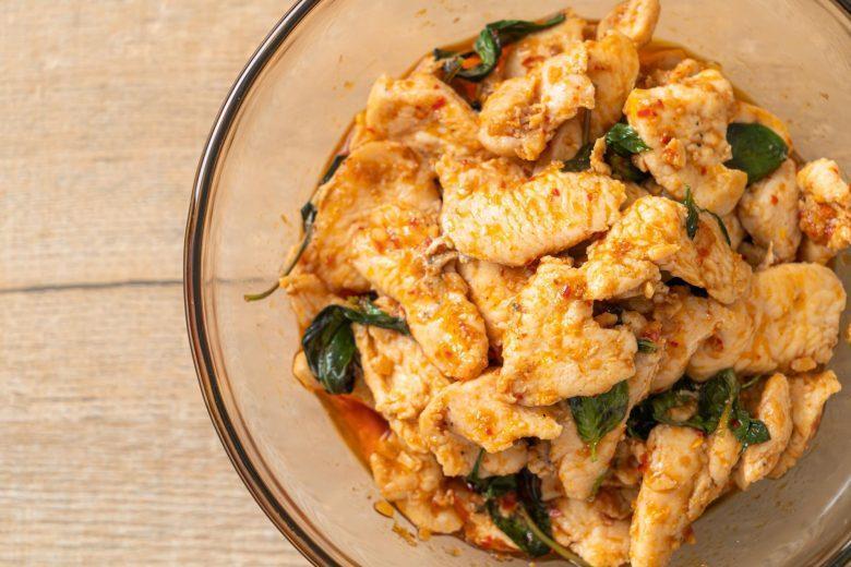 Frango ao curry com escarola