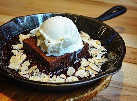 Brownie com sorvete