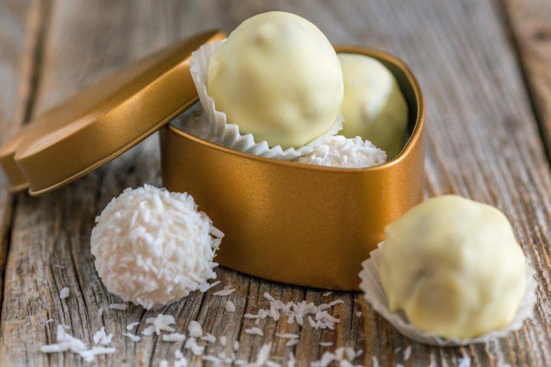 Trufa de chocolate branco com amêndoas