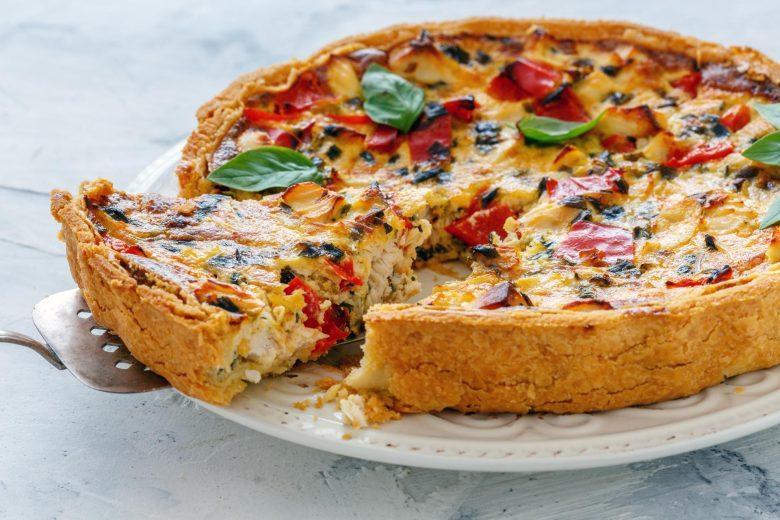 Torta folhada de frango e bacon