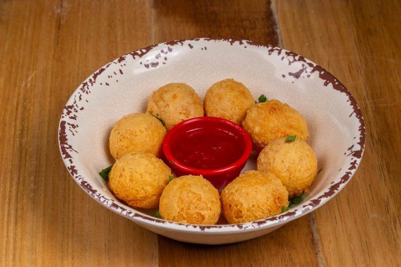 Bolinha de queijo simples