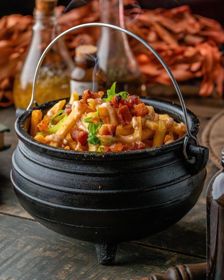 Batata frita com catupiry e bacon