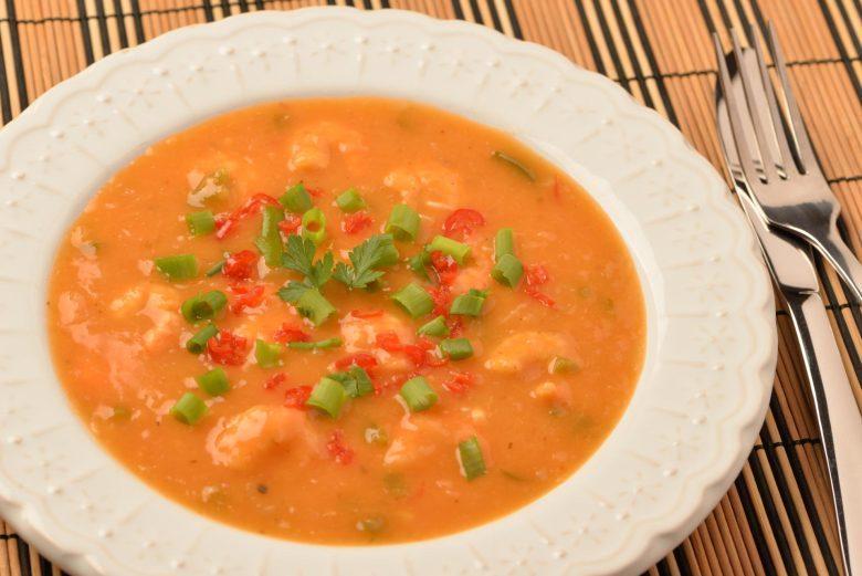 Sopa de mandioquinha com camarão
