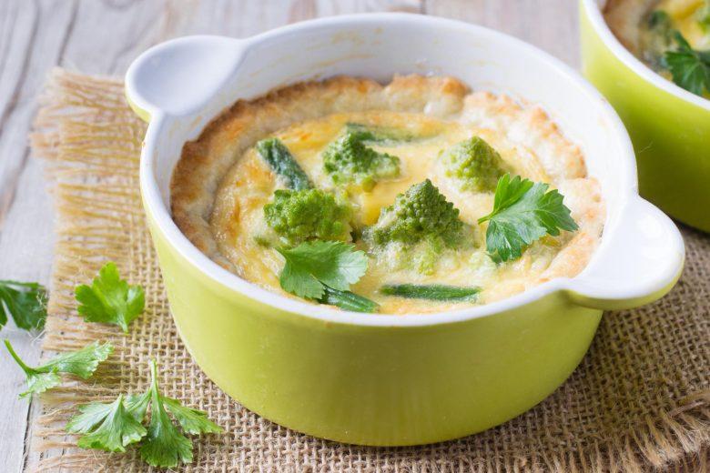 Souflê de brócolis aromatizado com limão