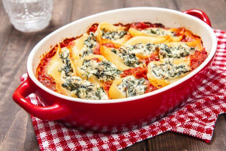 Conchiglione cremoso com ricota e brócolis