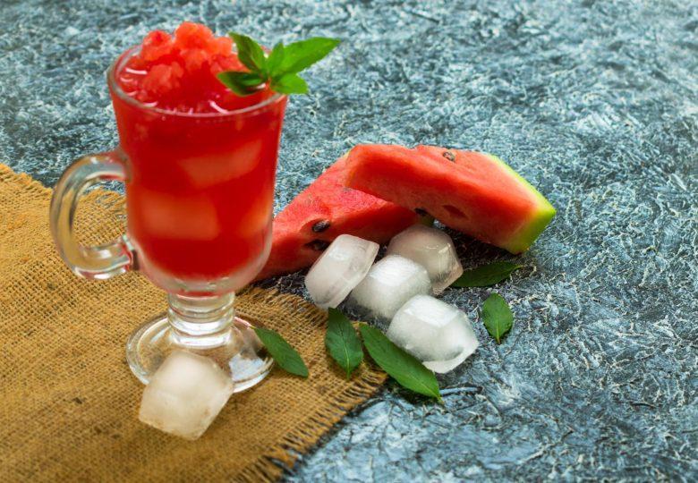 Suco de melão e melancia