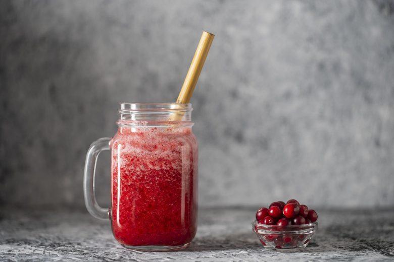 Suco de maçã e acerola