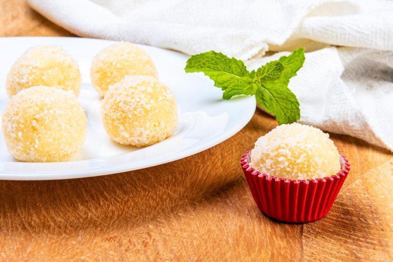 Falso brigadeiro branco