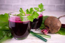 Suco de cenoura, beterraba e alface