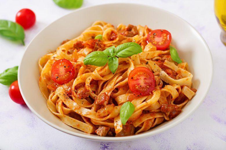 Fettuccine ao molho de carne