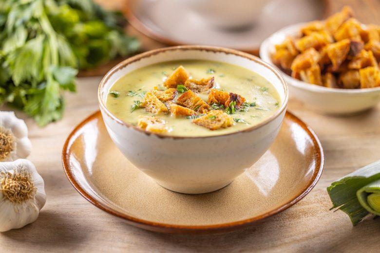 Creme de queijo com croutons