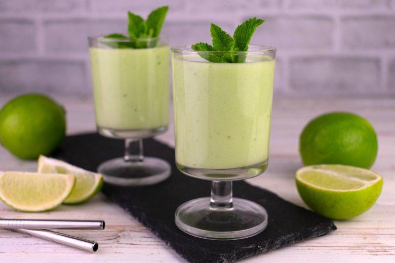 Mousse de limão saboroso