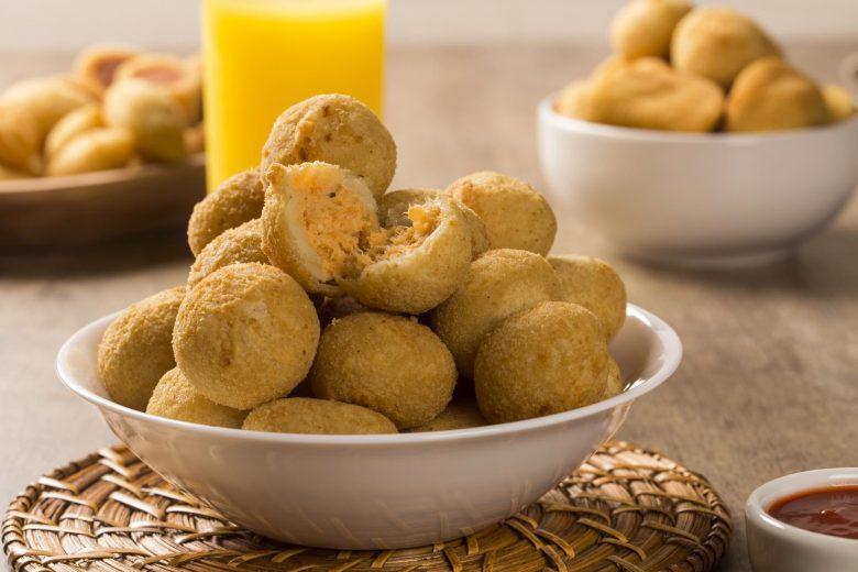 Bolinha de frango com catupiry