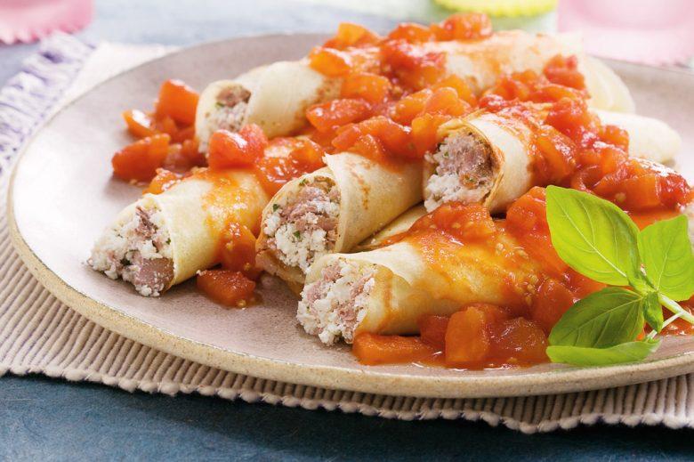 Panqueca de ricota e atum ao molho de tomate