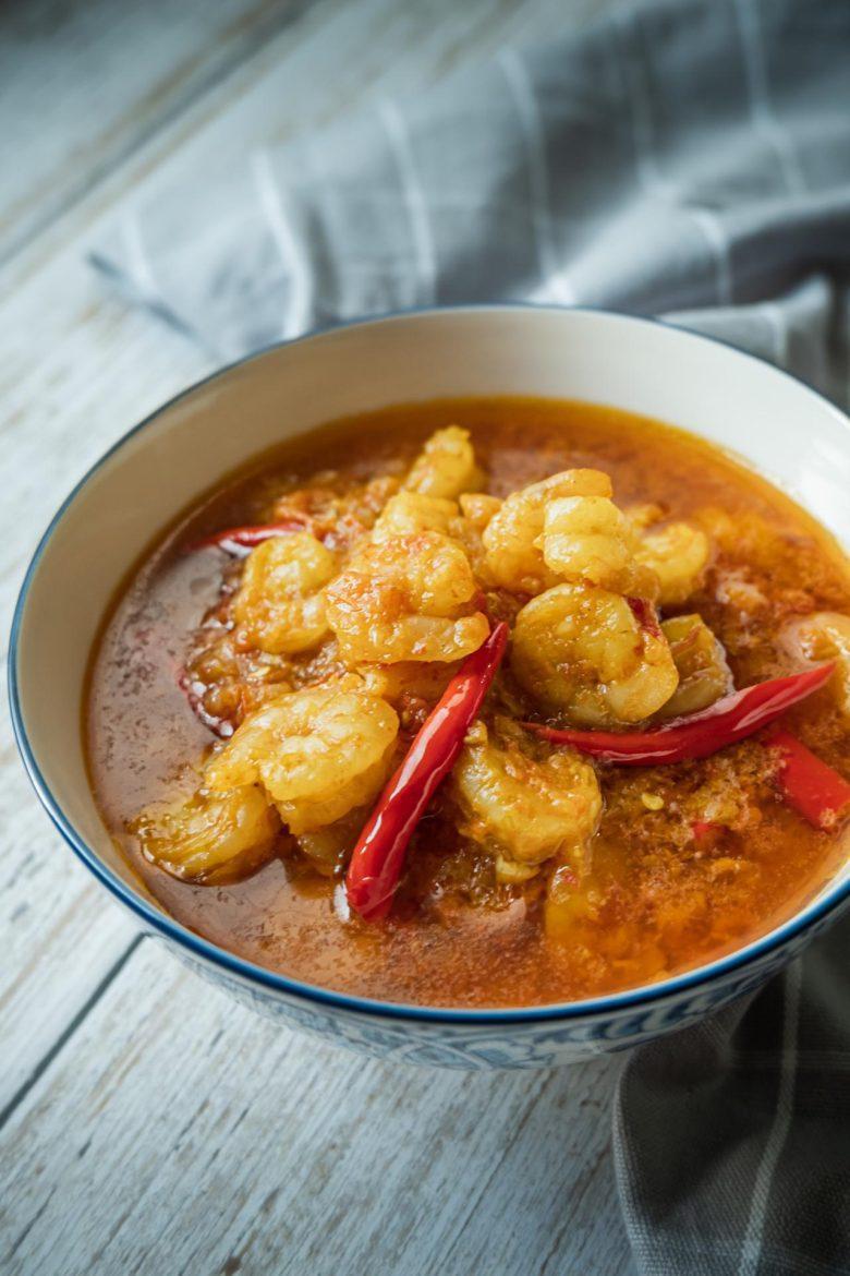Caldo de peixe com camarão