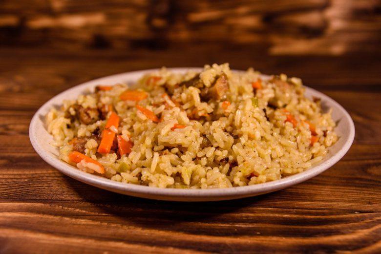 Risoto de carne com cenoura