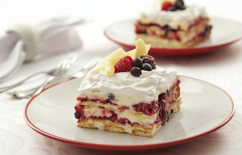 Pavê de chocolate com champanhe e frutas vermelhas