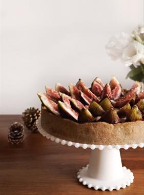 Torta guirlanda de figo e creme de nozes