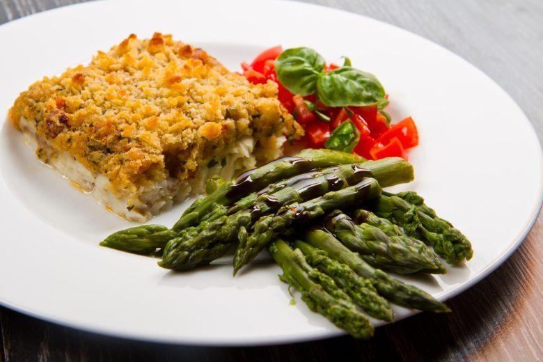 Lombo de bacalhau com crosta de pão de milho