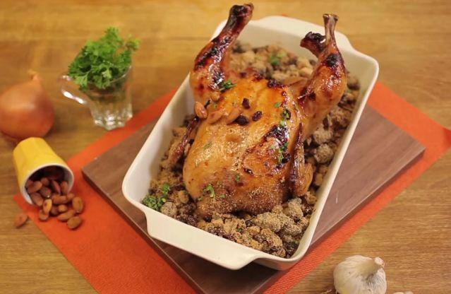 Frango assado com recheio agridoce