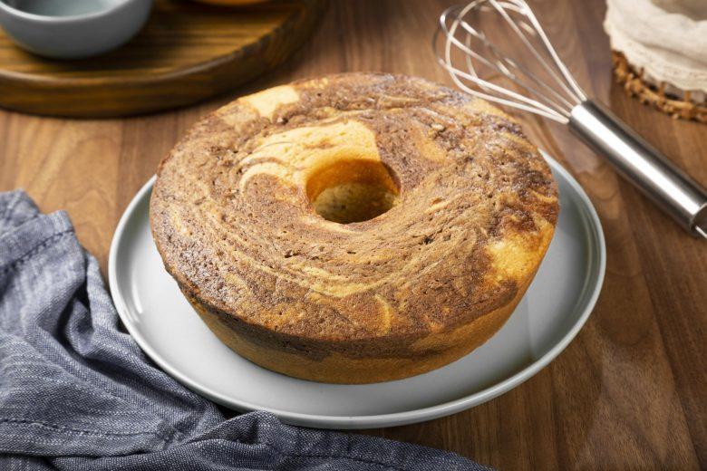 Bolo mármore de chocolate e laranja