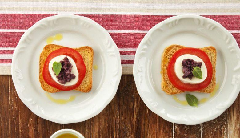 Bruschetta caprese