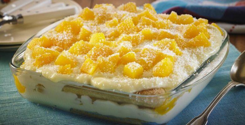 Pavê de coco e pêssego