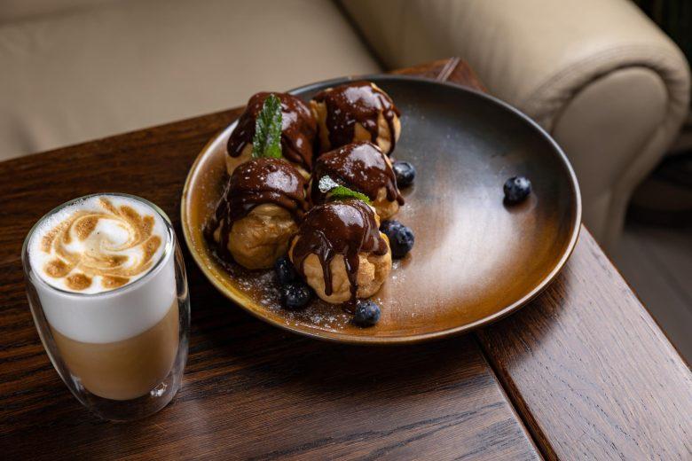 Profiterole de brigadeiro mole